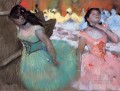 la entrada de los bailarines enmascarados Edgar Degas
